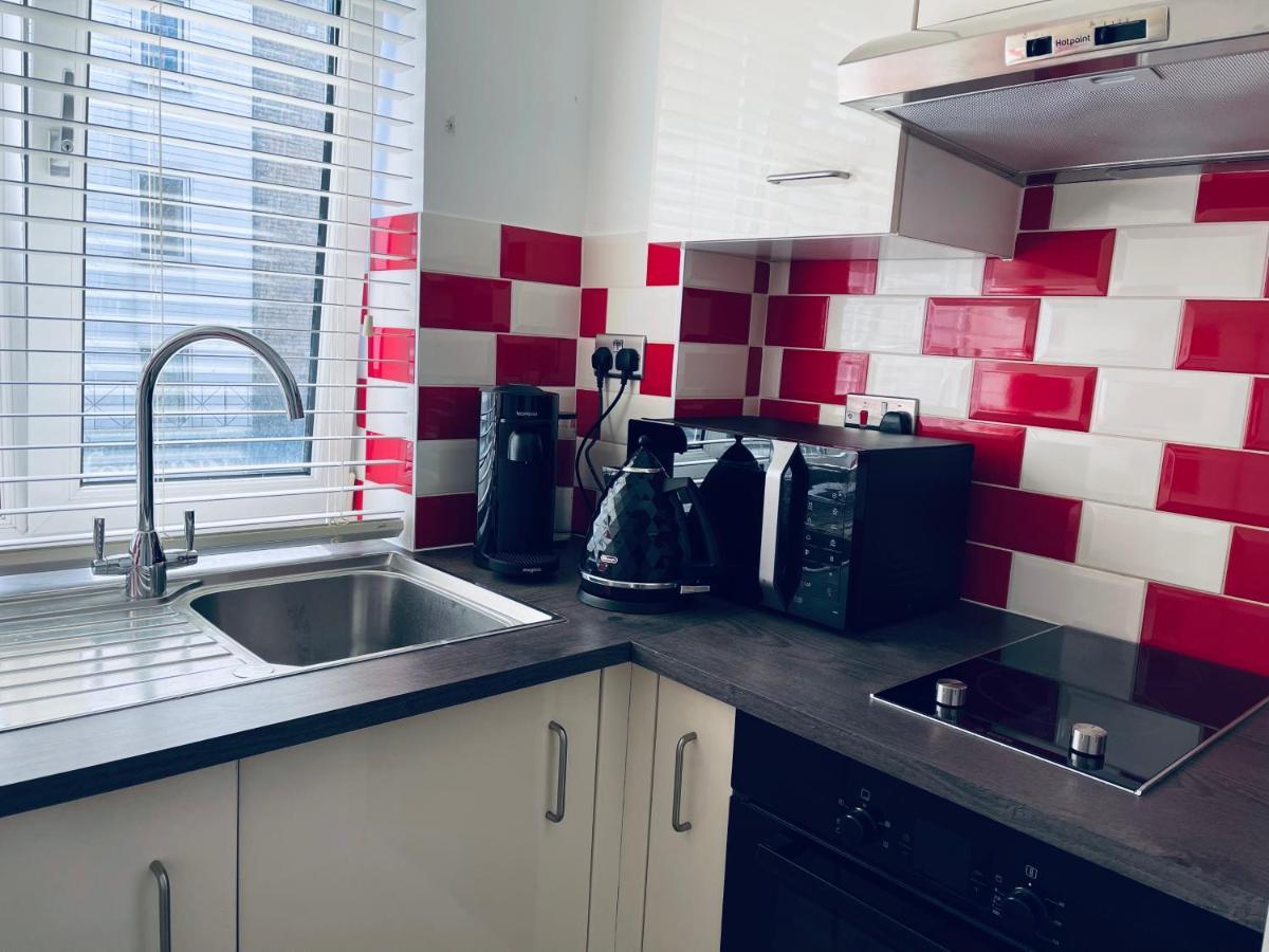 Central London Stylish Newly Decorated Studio Flat Екстериор снимка